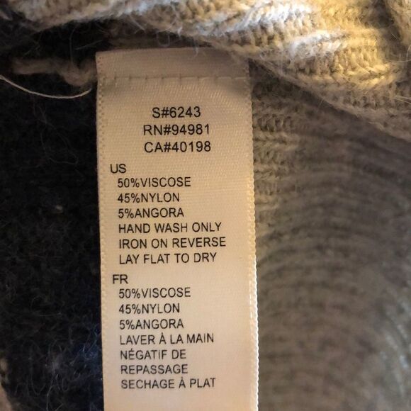 Twenty One Striped Long Sleeve V Neck Sweater Size S - Picture 4 of 5